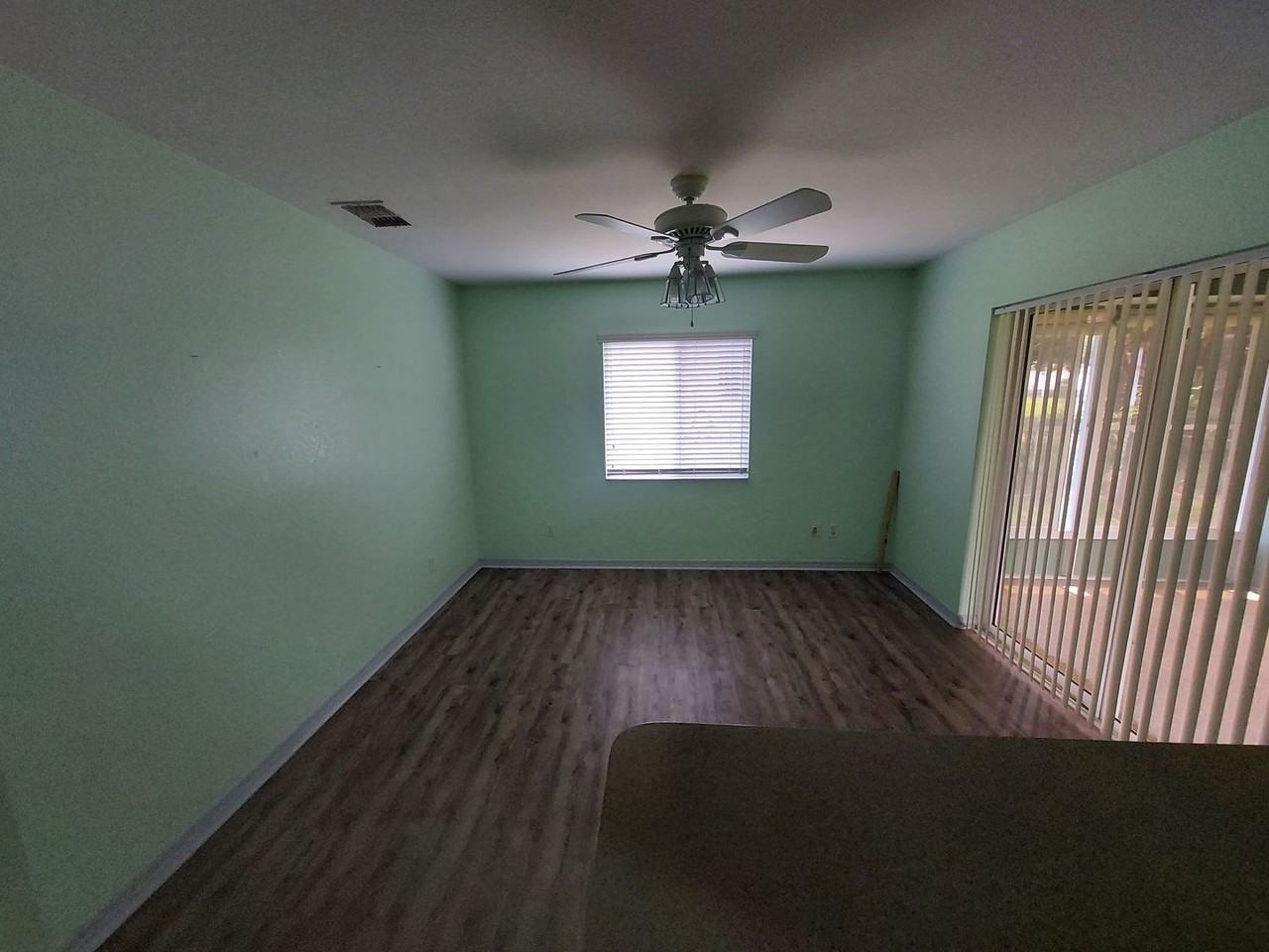 6114 Sw 104th St - Photo 3 of 12