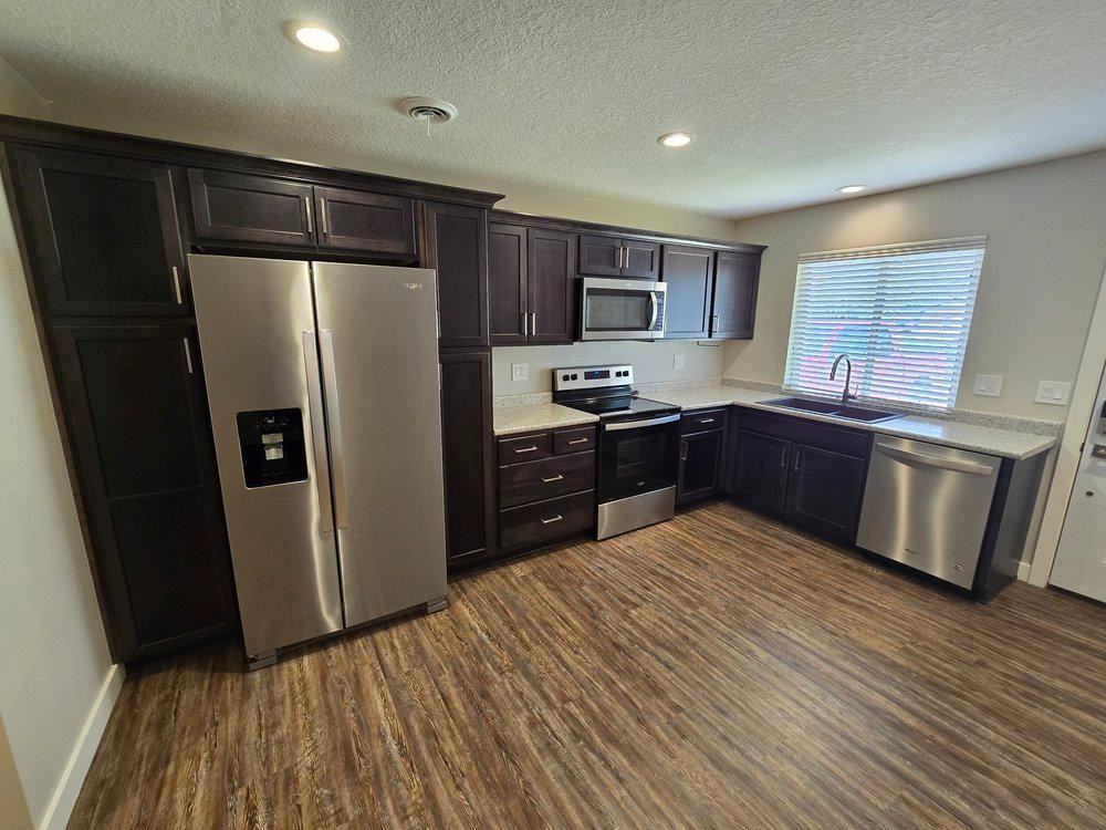 1101/1103 First Street - Photo 2 of 10