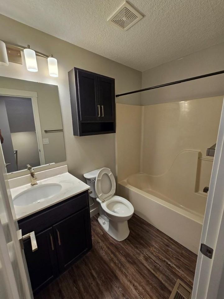 1101/1103 First Street - Photo 3 of 10