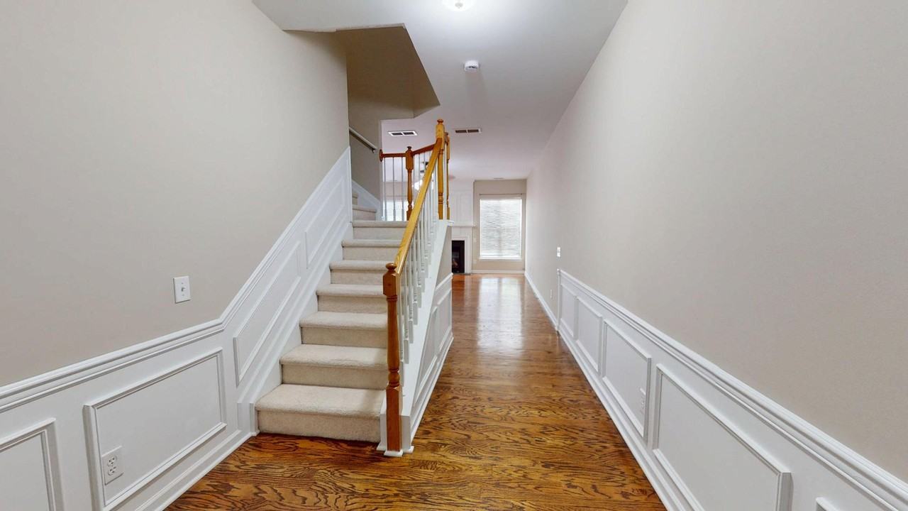 9007 Bishop Crest Ln - Photo 2 of 20
