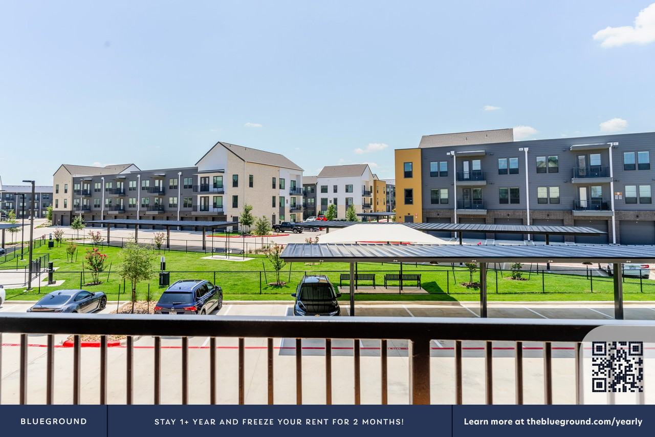 3801 North A W Grimes Boulevard - Photo 7 of 41