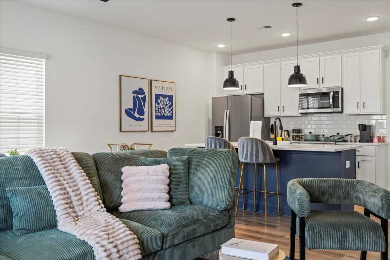 7047 Lash Ln #1241748P - Photo 2 of 14