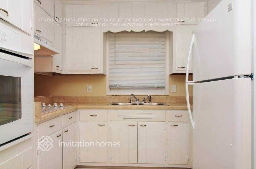 405 Jefferson Ave - Photo 6 of 17