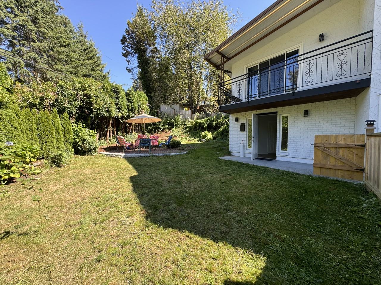 1554 Shaughnessy St - Photo 2 of 5