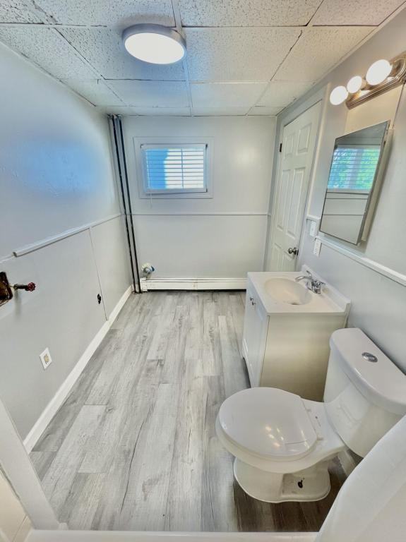 142 Oxford St Apt 3 - Photo 6 of 11
