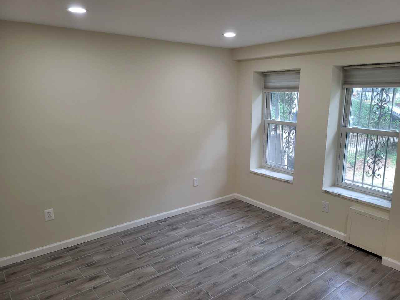 2622 Sherman Ave Nw #B - Photo 3 of 18