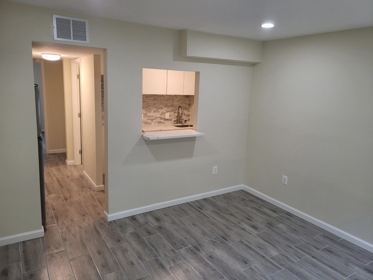 2622 Sherman Ave Nw #B - Photo 5 of 18