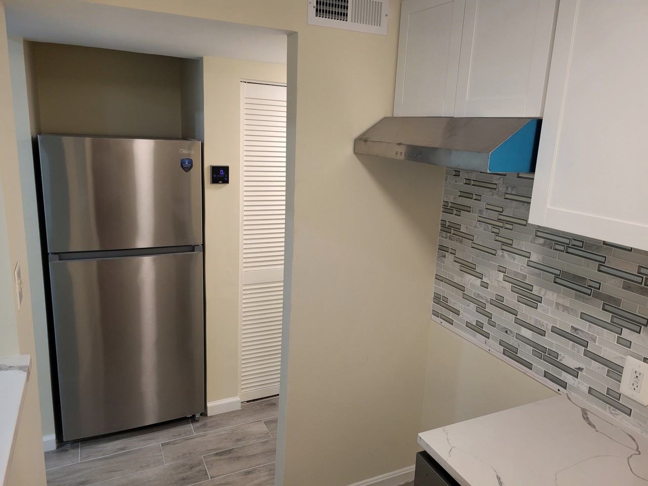 2622 Sherman Ave Nw #B - Photo 3 of 18