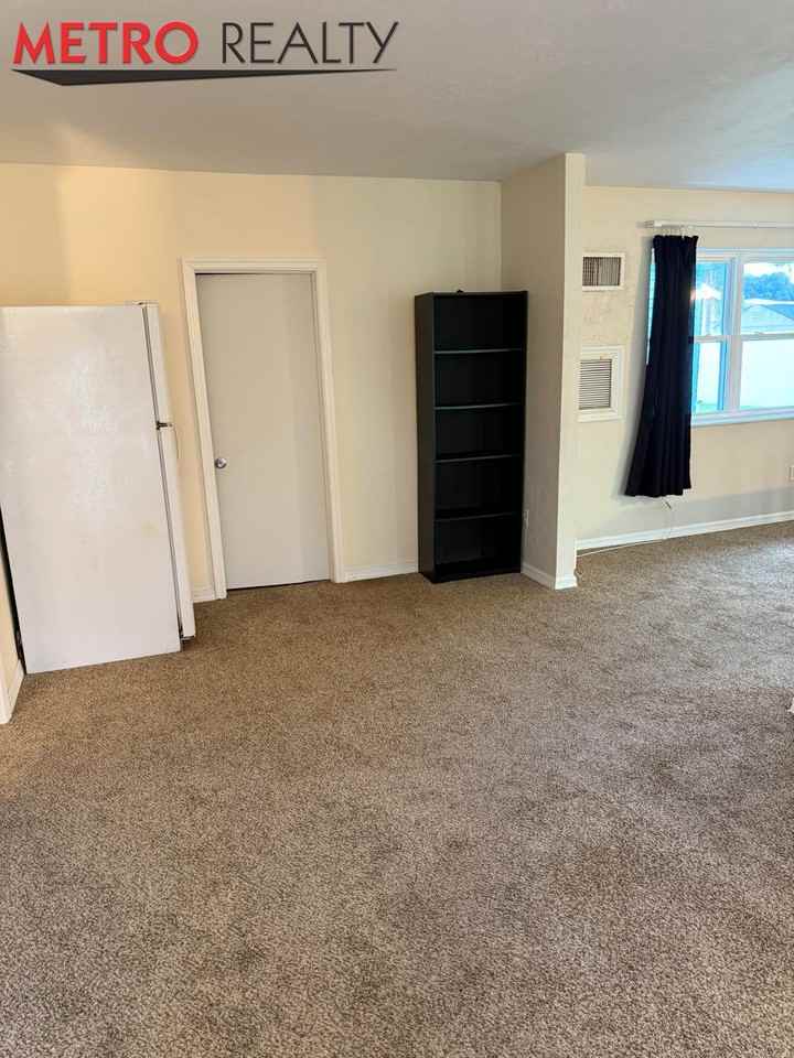 121 Southeast Naranja Avenue - Photo 3 of 15