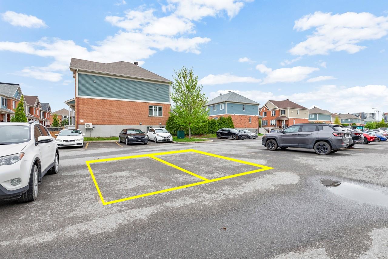 2124 Avenue de la Gare - Photo 3 of 14