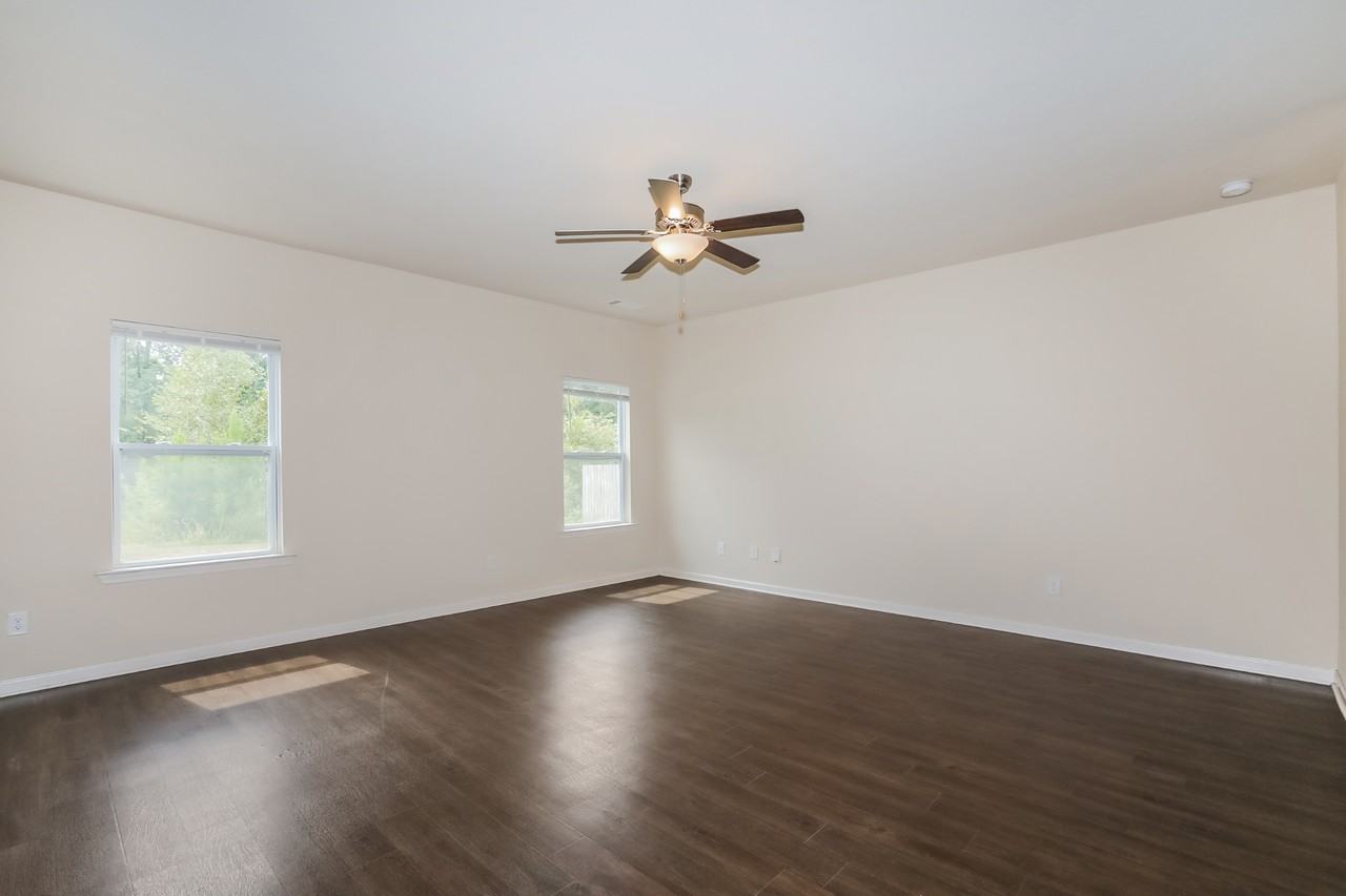 956 956 Creekview Road - Photo 6 of 20