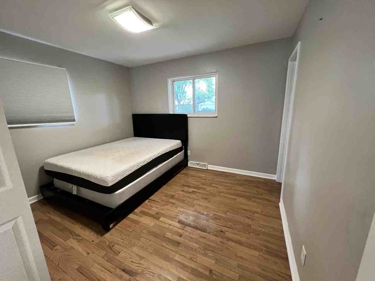 2630 Whitemore Pl - Photo 2 of 10