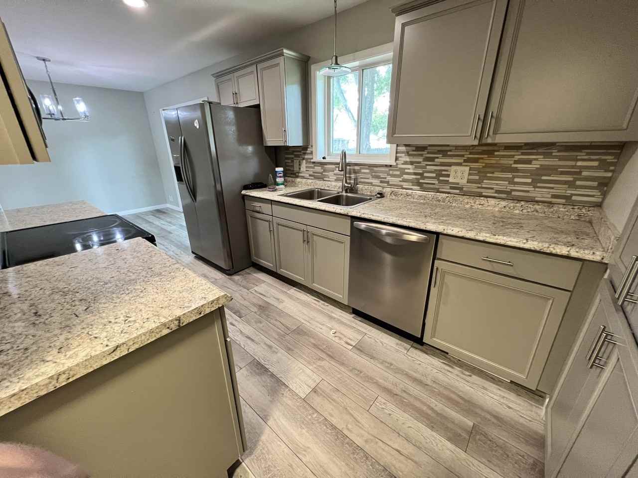 2630 Whitemore Pl - Photo 6 of 10