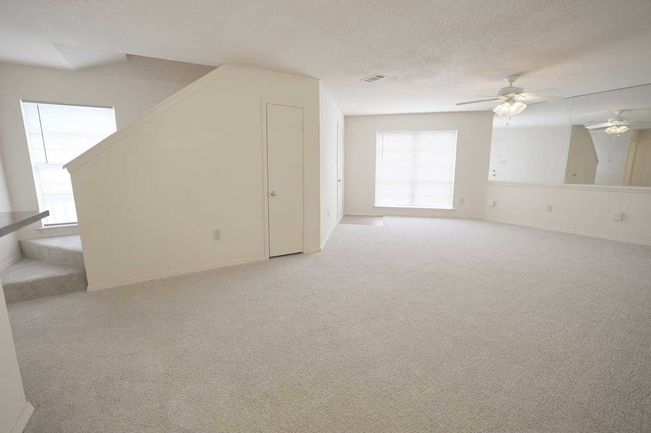 Grand Palms - Photo 6 of 42