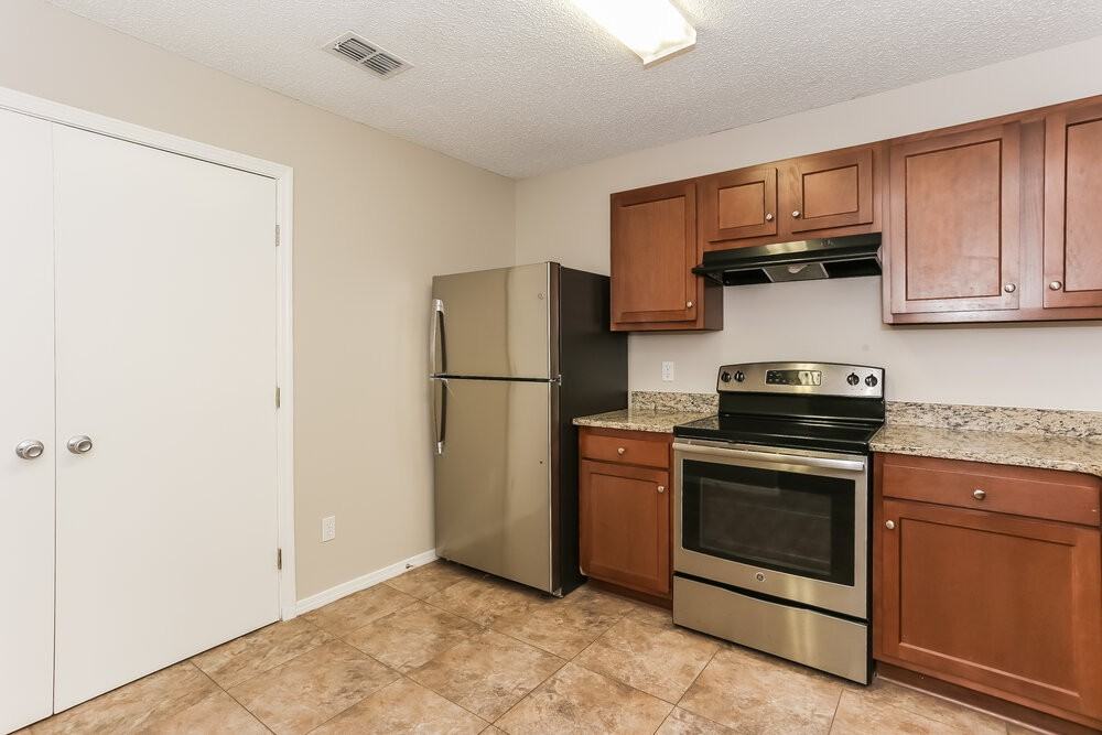 11002 Traci Lynn Dr - Photo 7 of 25