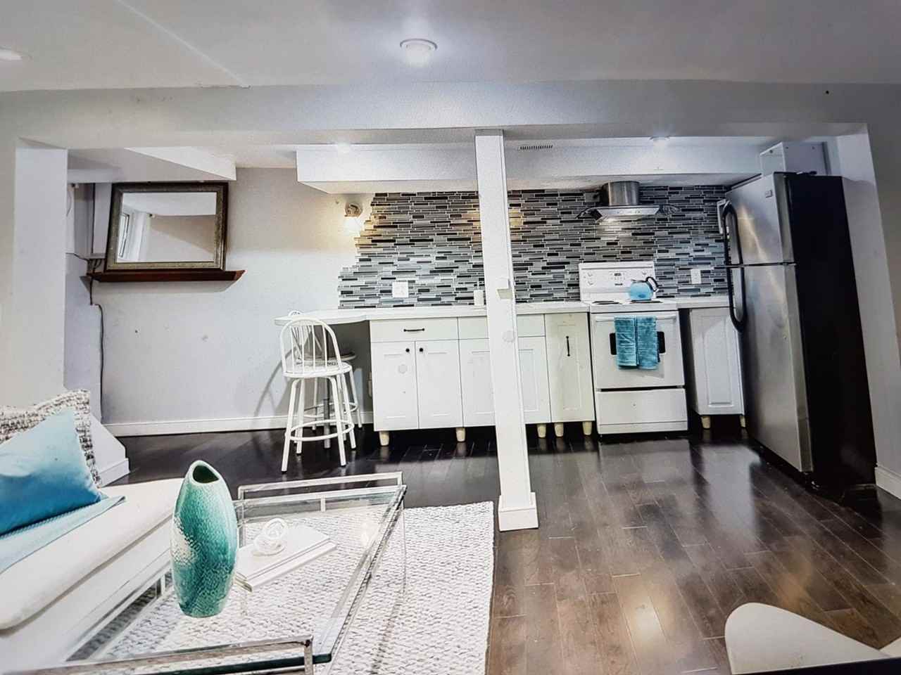 254 Broadway Avenue - Photo 3 of 9