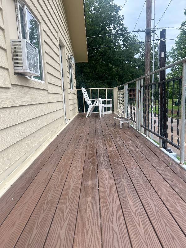 1207 N Ross Ave #1 - Photo 3 of 13