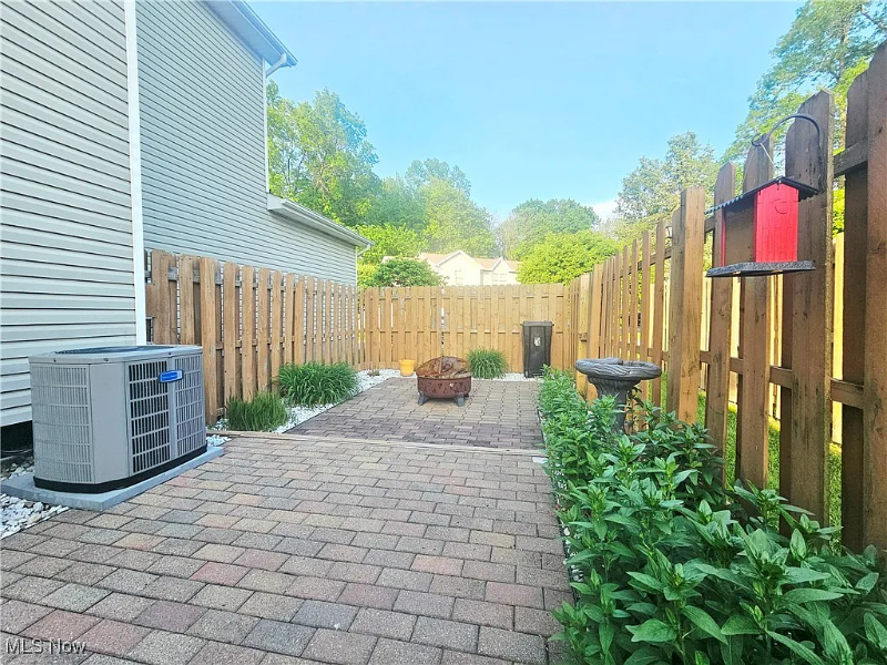 3204 Deer Trl - Photo 2 of 8