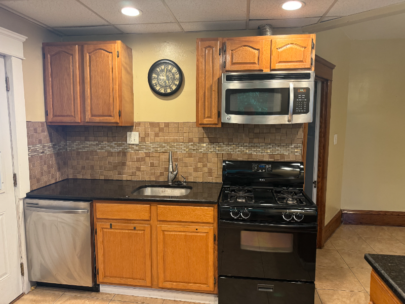 439 1/2 Elm Ave #439 - Photo 4 of 12