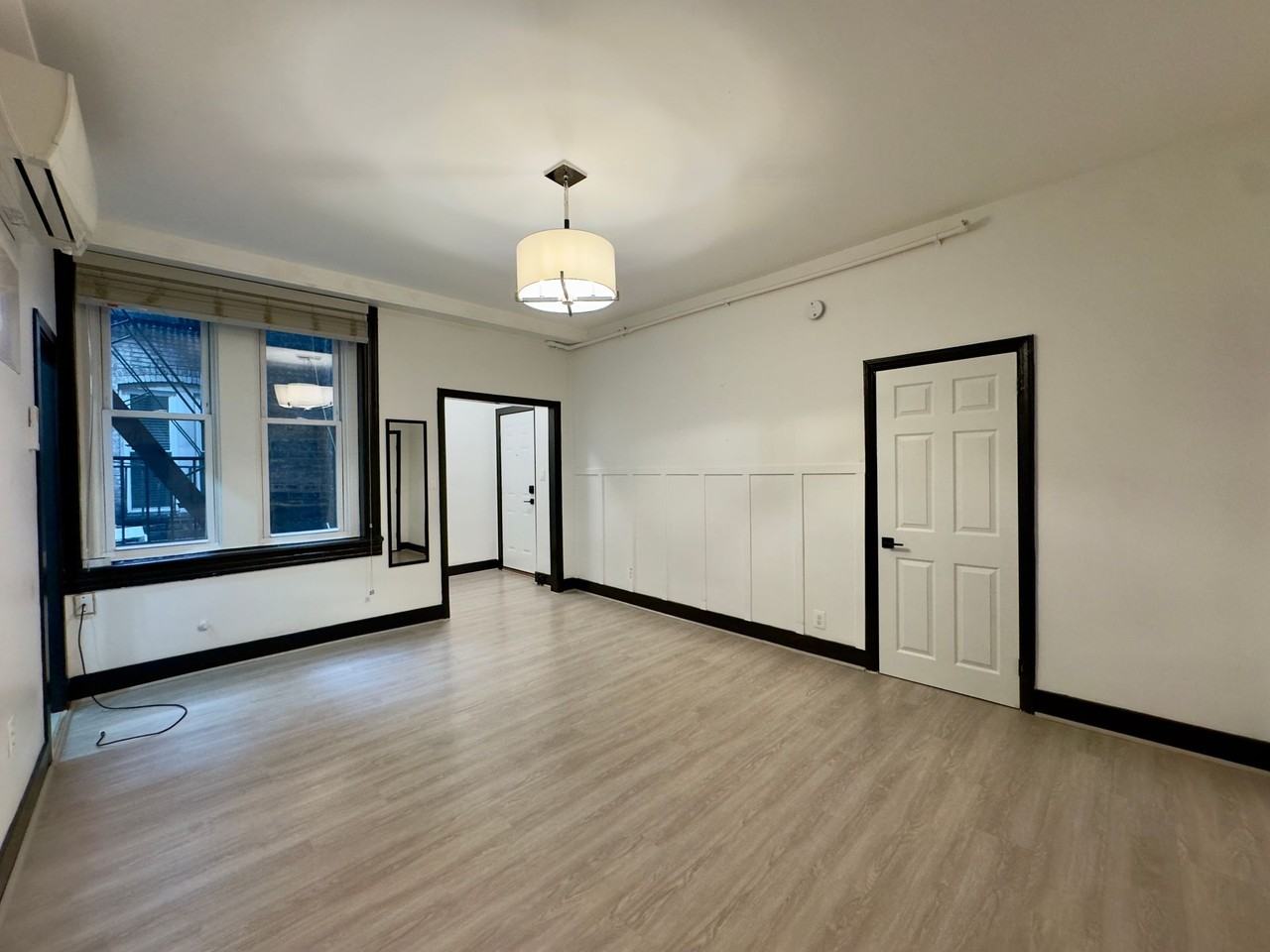 1005 N Charles St - Photo 5 of 23