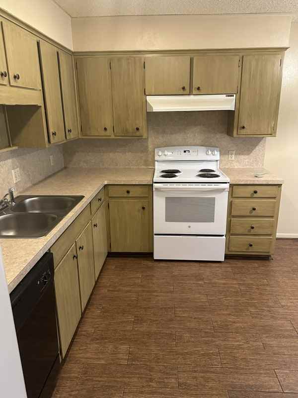 1427 W Fairmont St - Photo 4 of 19