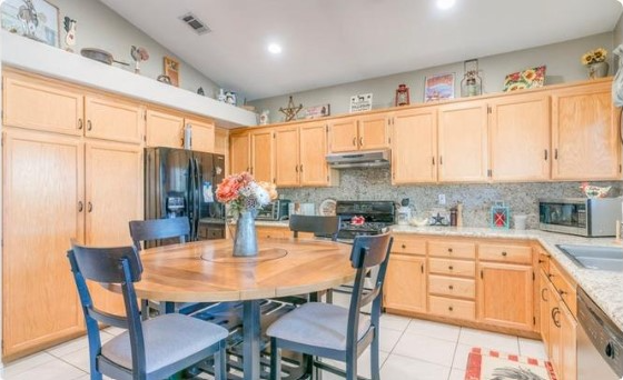 9490 Nickellaus Ct - Photo 3 of 7