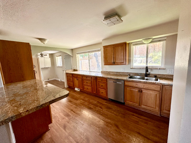 425 S Kipling St - Photo 3 of 16