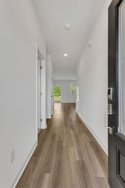 172 Millbrook Dr - Photo 3 of 20