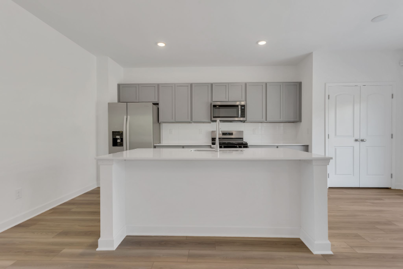 172 Millbrook Dr - Photo 6 of 20