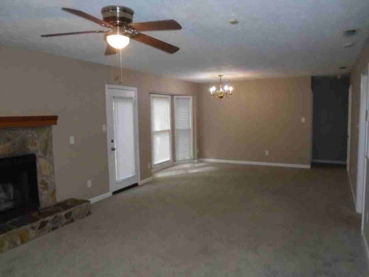 5486 Bush Ct - Photo 2 of 20
