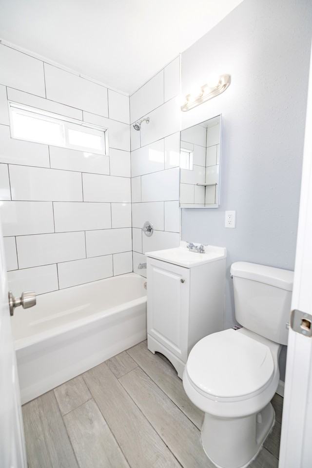 1132 East Hyde Park Boulevard #1132 1/2 - Photo 6 of 6