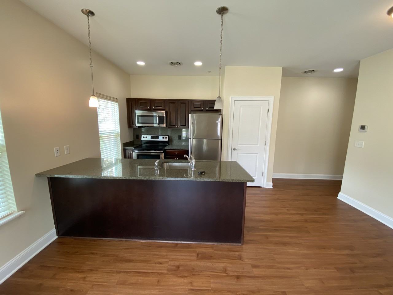 The Springs Luxury Apartments - Photo 5 of 18