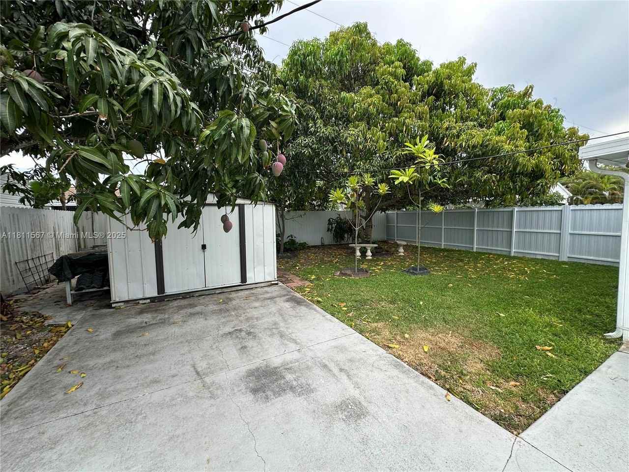 15640 Sw 102nd Pl #NA - Photo 3 of 16