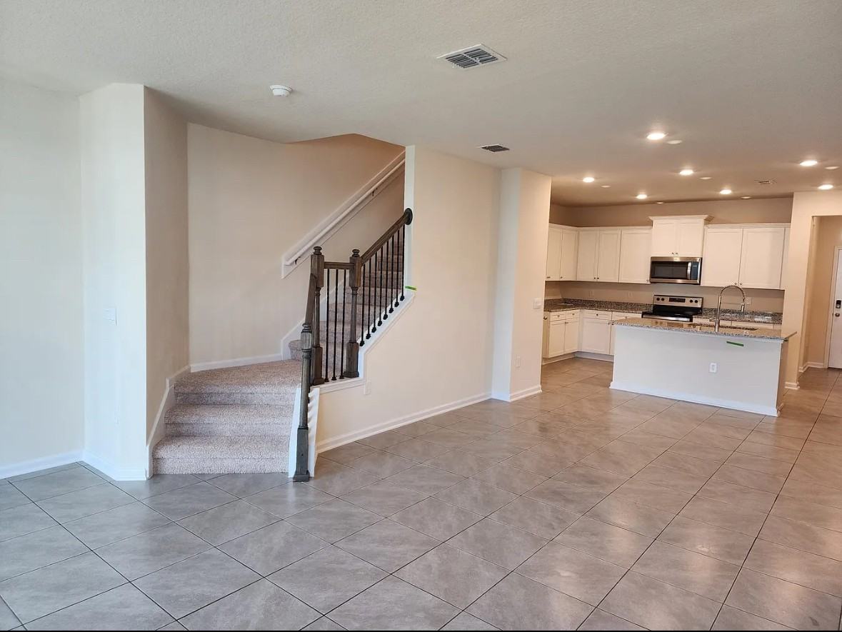 130 Pasadena Dr - Photo 3 of 19
