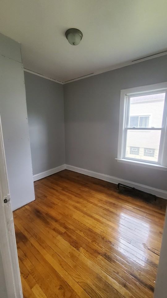 10422 S Calhoun Ave #NA - Photo 5 of 7