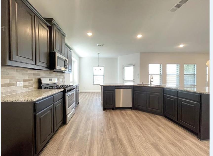 2818 Diamondback Dr #NA - Photo 4 of 25