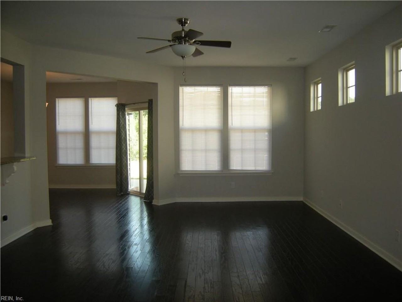 3210 Francis Ct - Photo 3 of 11