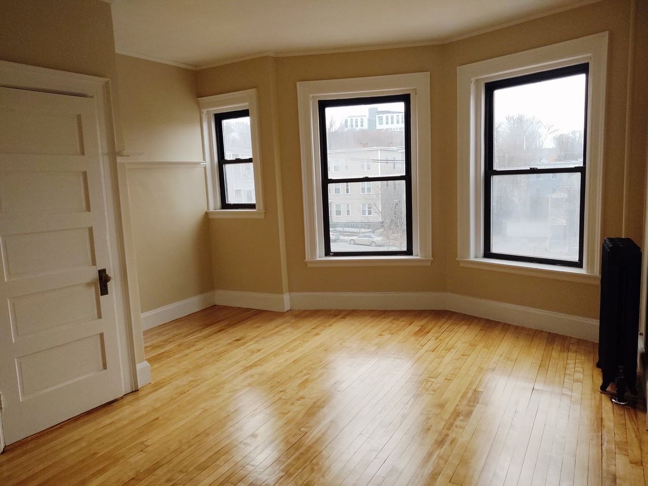 94 Park Ave #10 - Photo 4 of 11