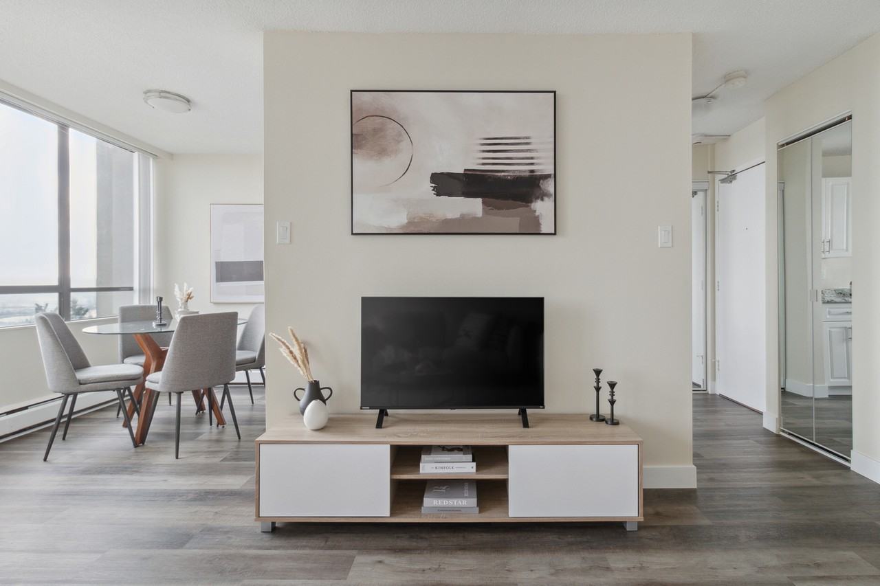 Skyline Towers - Photo 4 of 12