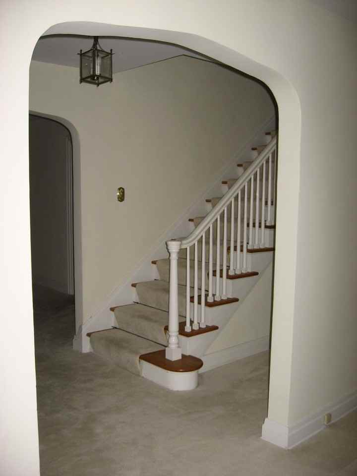 512 Virginia Avenue - Photo 4 of 8