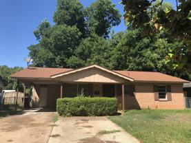 802 Navaho Trl - Photo 1 of 1