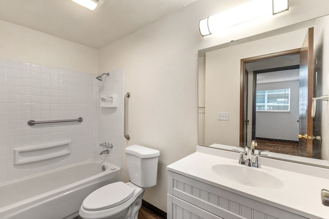 Shadow Wood Apartments - Photo 5 of 18