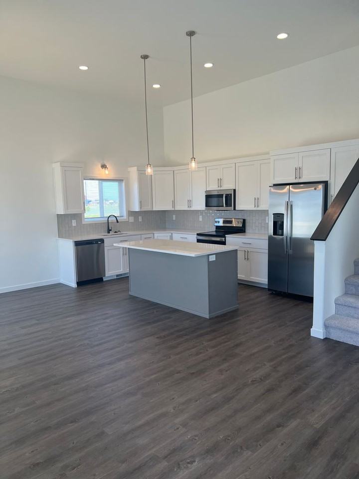 7373 22nd St S - Photo 2 of 50