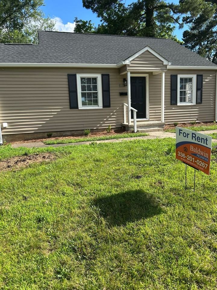 612 E 28th St - Photo 2 of 13