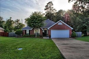 featured image of 4896 Fairview St