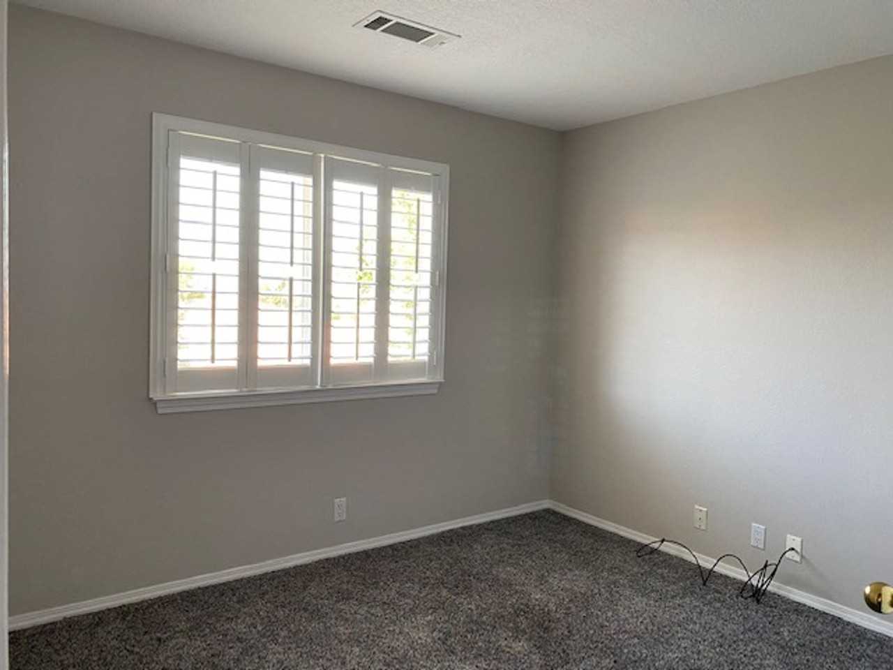 11824 Caribou Ave Ne - Photo 5 of 20