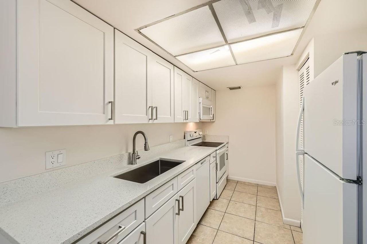 5321 Vineland Rd #C101 - Photo 4 of 12