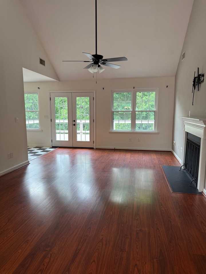 1065 Meandering Way - Photo 2 of 15