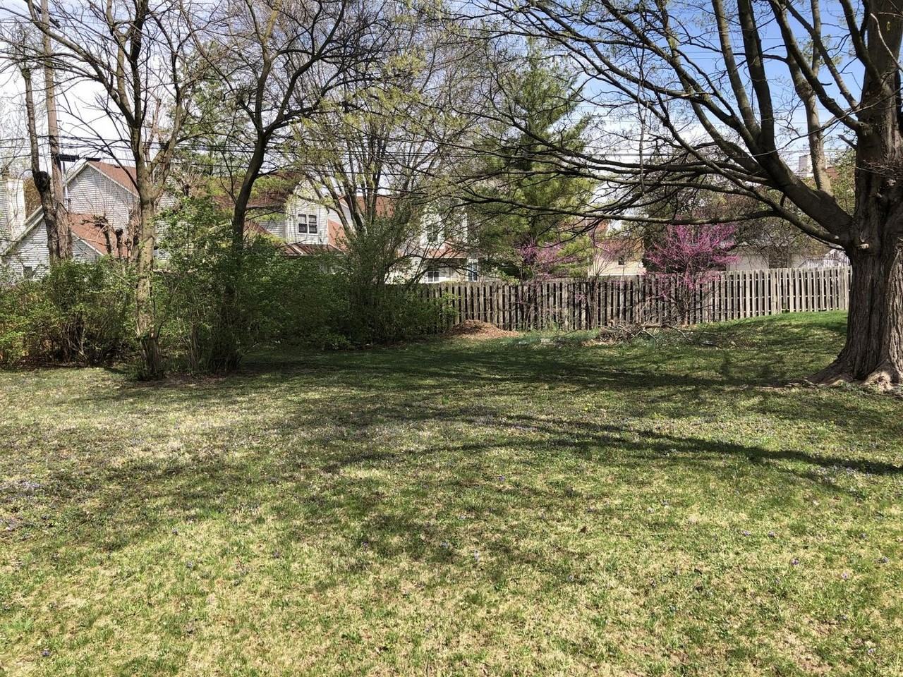 1150 Windsor Dr - Photo 2 of 11