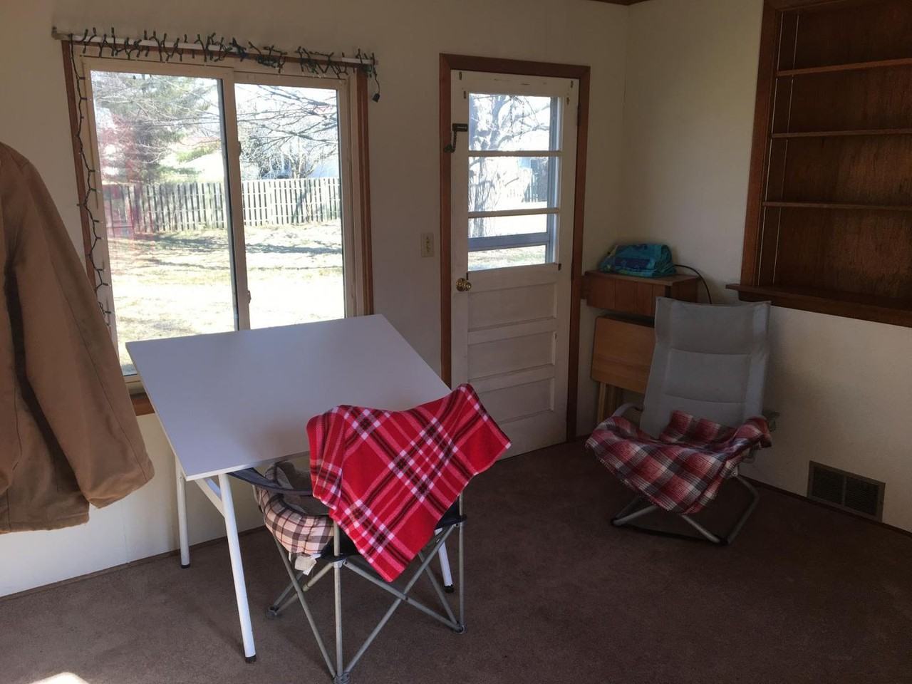 1150 Windsor Dr - Photo 3 of 11